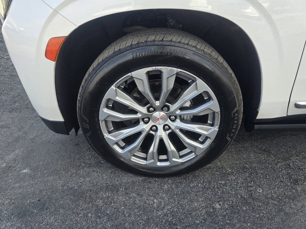 Used 2021 GMC Yukon Denali w/ Denali Ultimate Package image 3