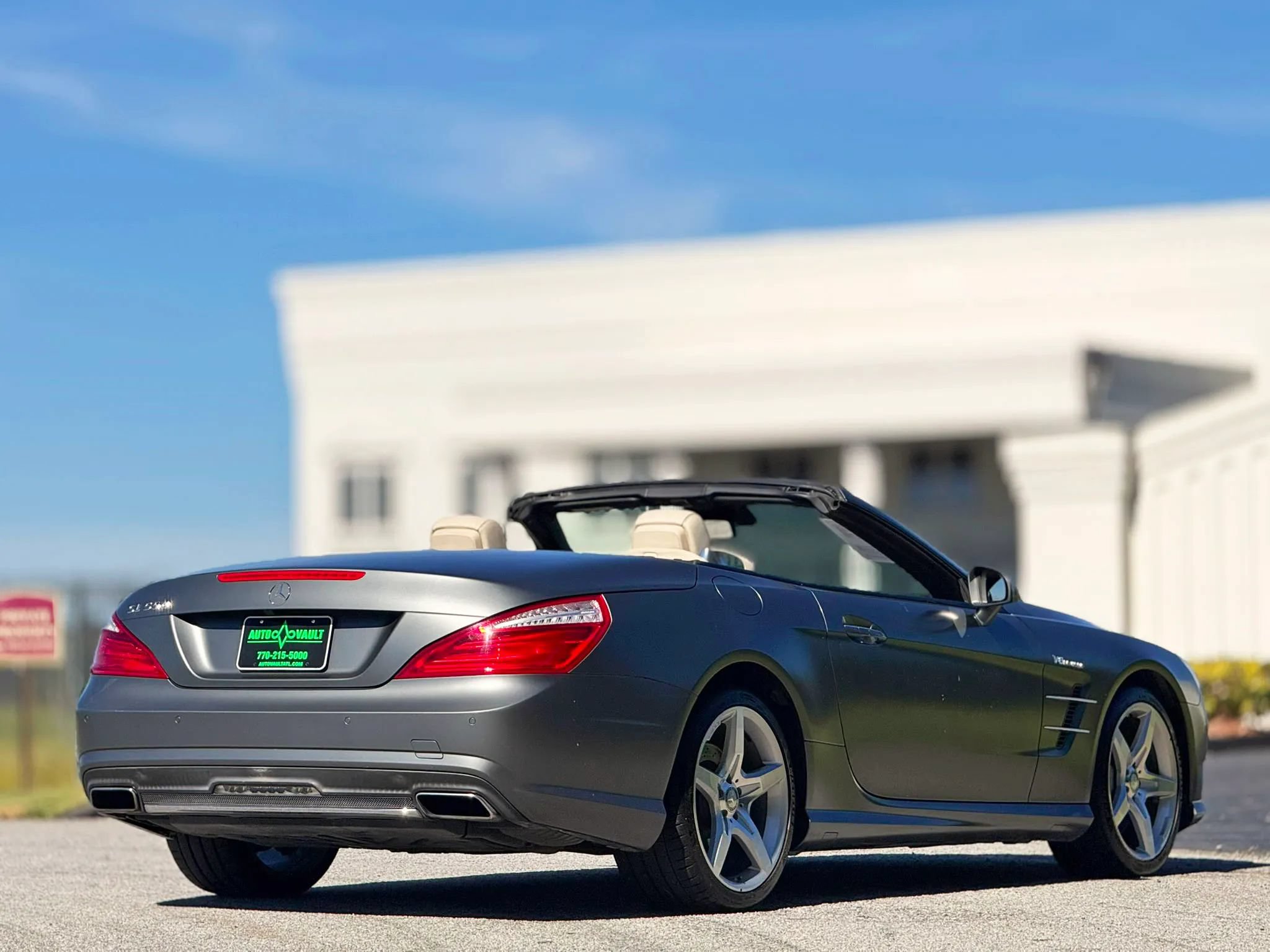 Used 2014 Mercedes-Benz SL 550 w/ Sport Wheel Package image 13