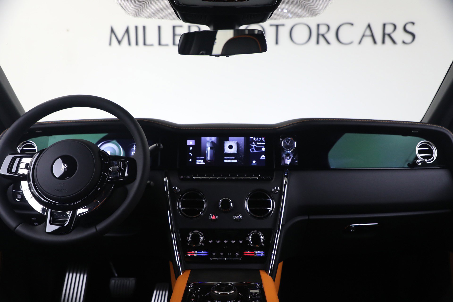 New 2026 Rolls-Royce Cullinan image 4