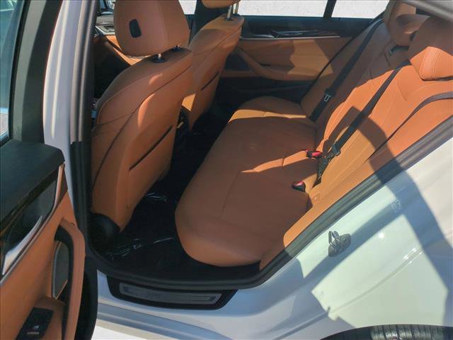 Used 2023 BMW 540i w/ Premium Package image 20