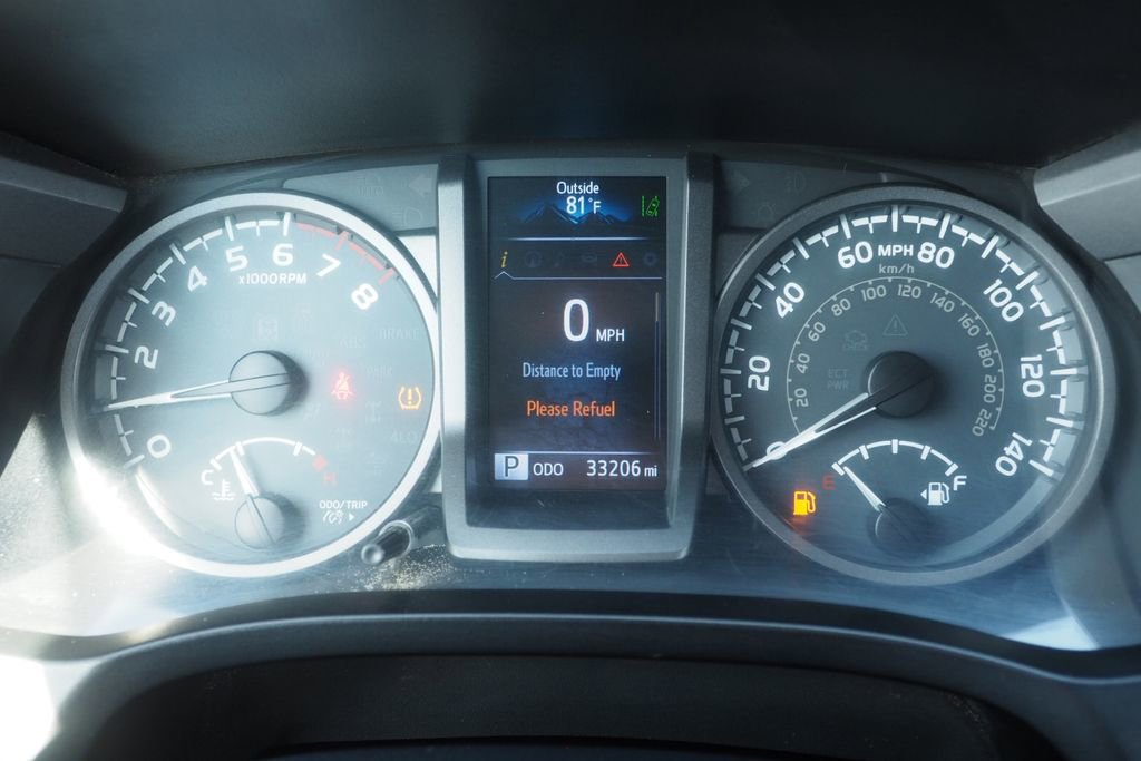 Used 2018 Toyota Tacoma TRD Off-Road w/ Technology Package image 12