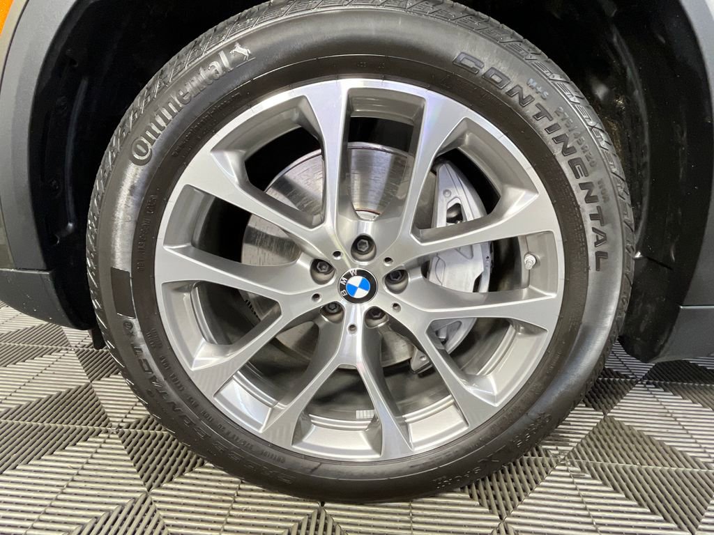 Certified 2026 BMW X5 xDrive50e w/ Executive Package image 14