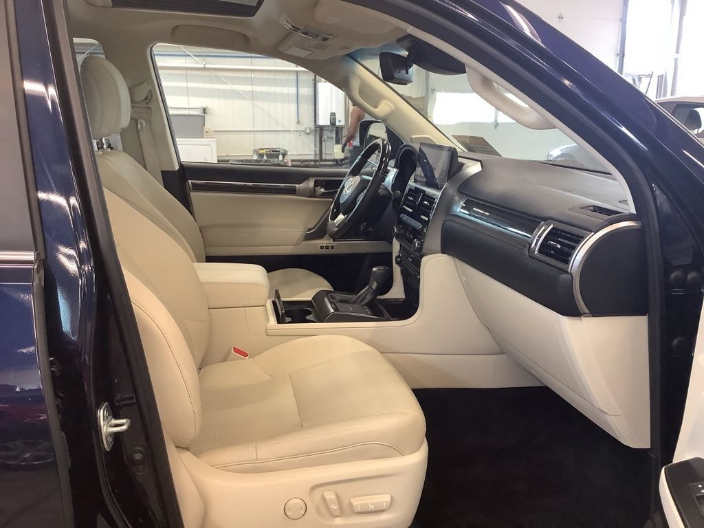 Used 2022 Lexus GX 460 Premium w/ Premium Plus Package AWD/4WD image 18