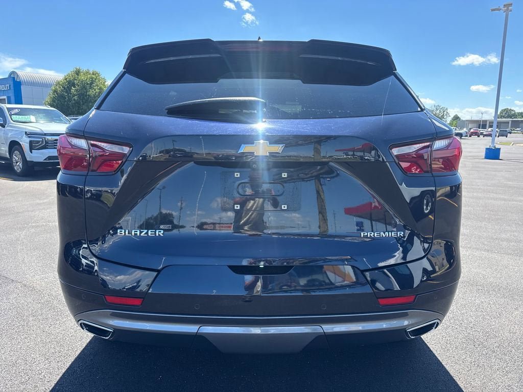 Used 2020 Chevrolet Blazer Premier w/ Driver Confidence II Package FWD image 5