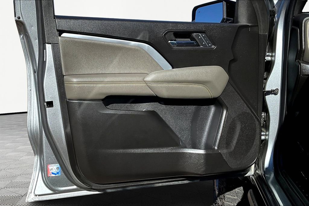 Used 2023 Chevrolet Colorado ZR2 w/ ZR2 Convenience Package III image 18