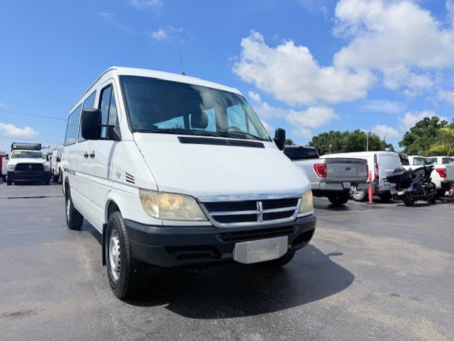 Used 2003 Dodge Sprinter 2500 RWD image 4