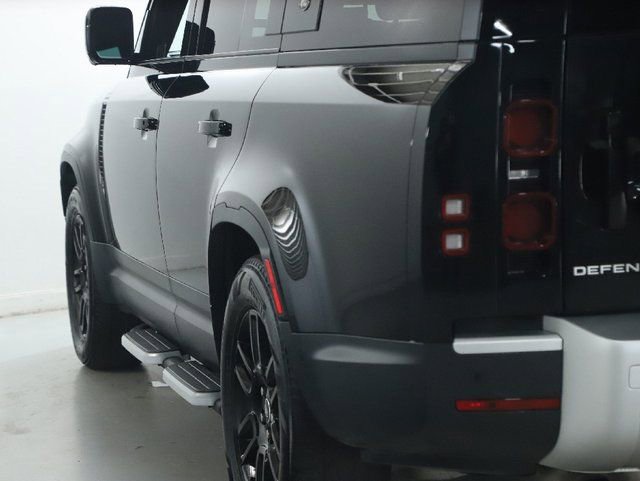 Certified 2023 Land Rover Defender 130 SE AWD/4WD image 43