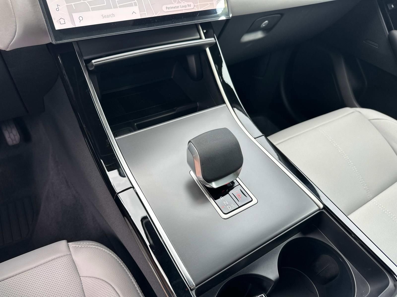 New 2026 Land Rover Range Rover Velar S image 17