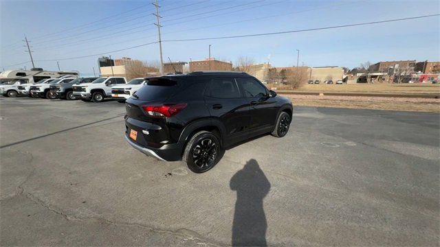 Used 2022 Chevrolet TrailBlazer LT w/ Convenience Package image 8