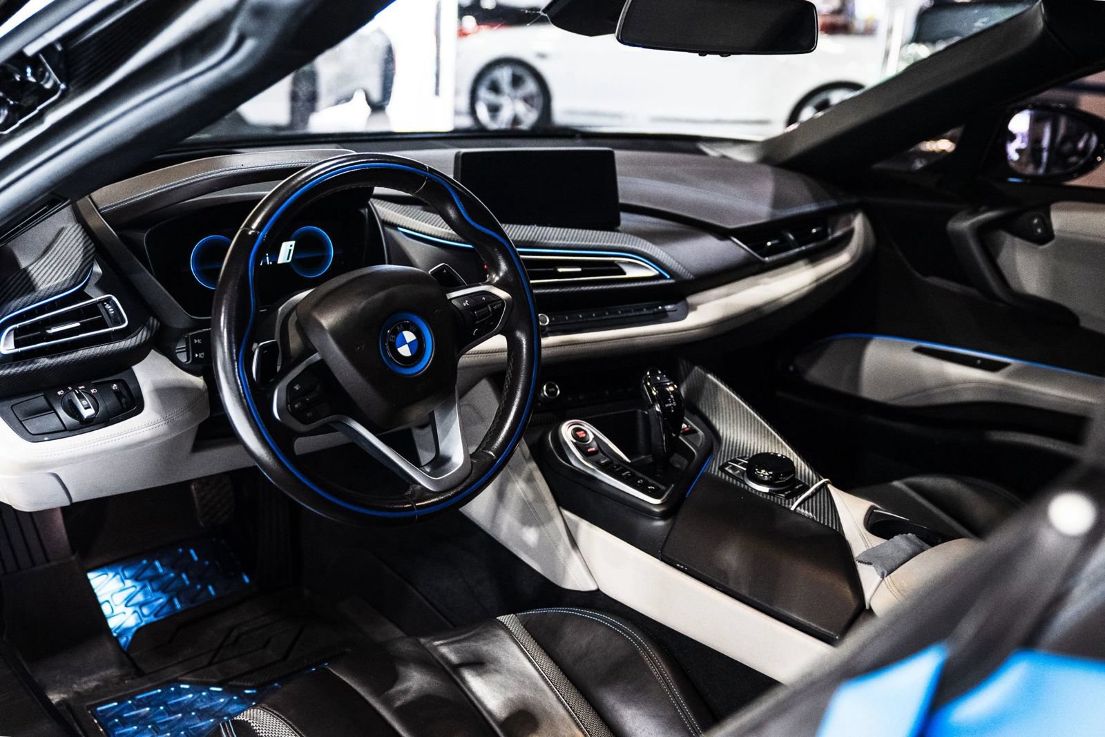 Used 2019 BMW i8 Roadster AWD/4WD image 13