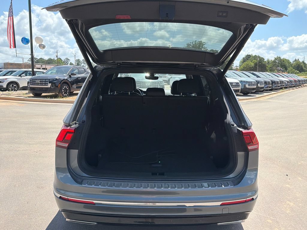Used 2019 Volkswagen Tiguan SEL Premium R-Line AWD/4WD image 18