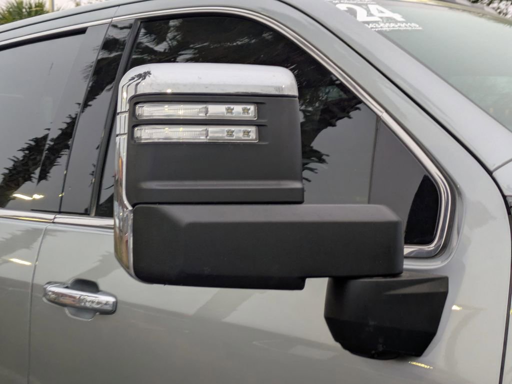 Used 2024 GMC Sierra 2500 Denali Ultimate image 11
