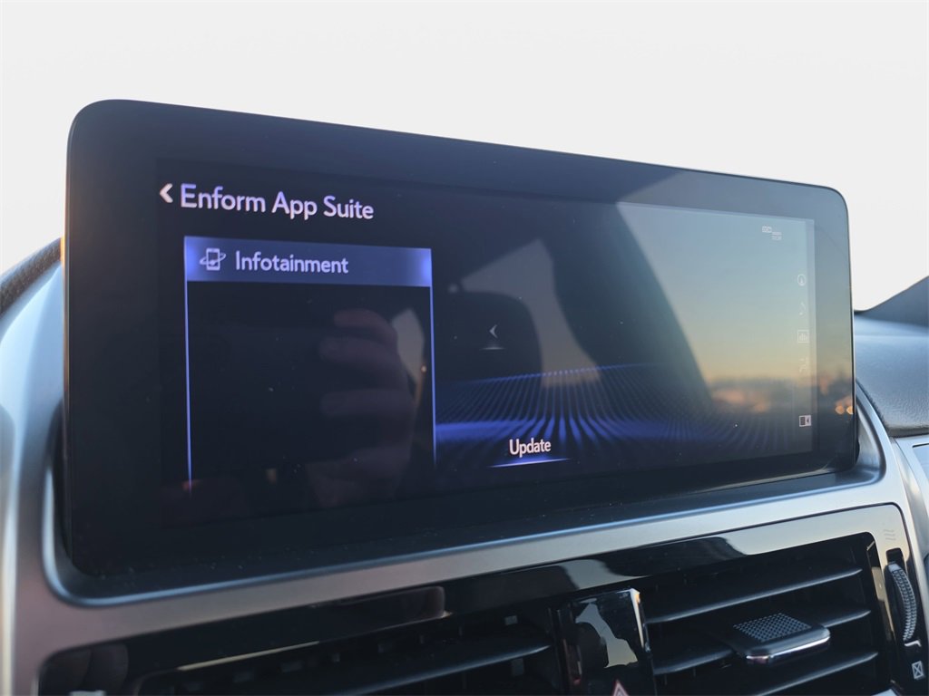 Used 2022 Lexus GX 460 Luxury w/ Sport Design Package image 21