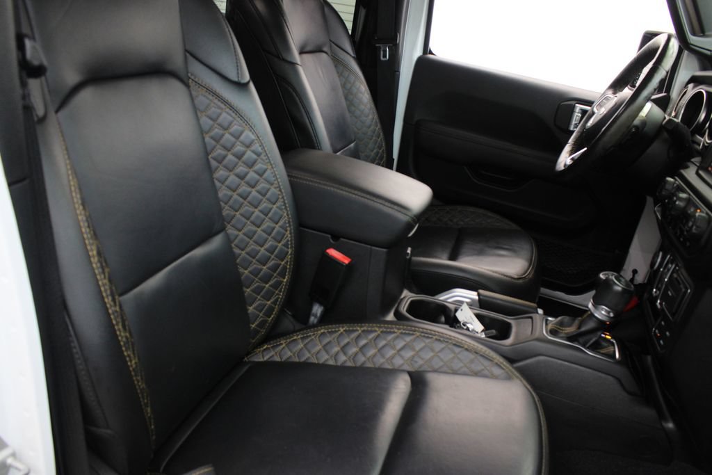 Used 2021 Jeep Wrangler Unlimited Sahara AWD/4WD image 23