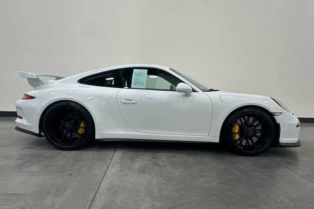Used 2015 Porsche 911 GT3 RWD image 3