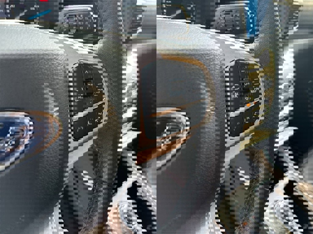 Used 2022 Ford Explorer XLT w/ Equipment Group 202A image 19