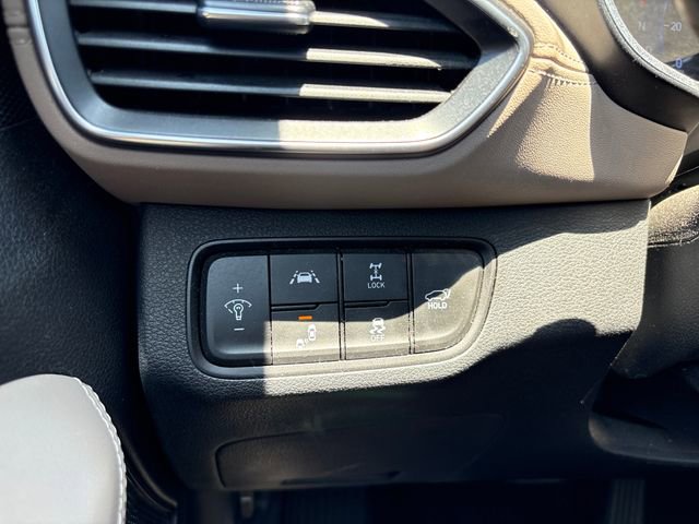 Used 2019 Hyundai Santa Fe Limited AWD/4WD image 29
