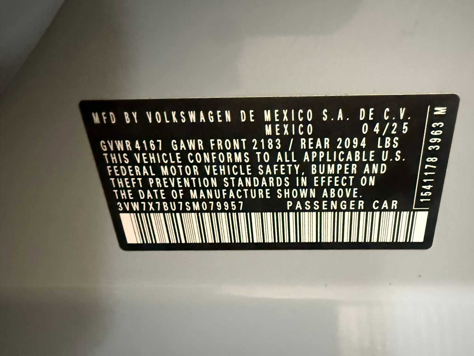 Certified 2025 Volkswagen Jetta SE w/ Sunroof Package image 38