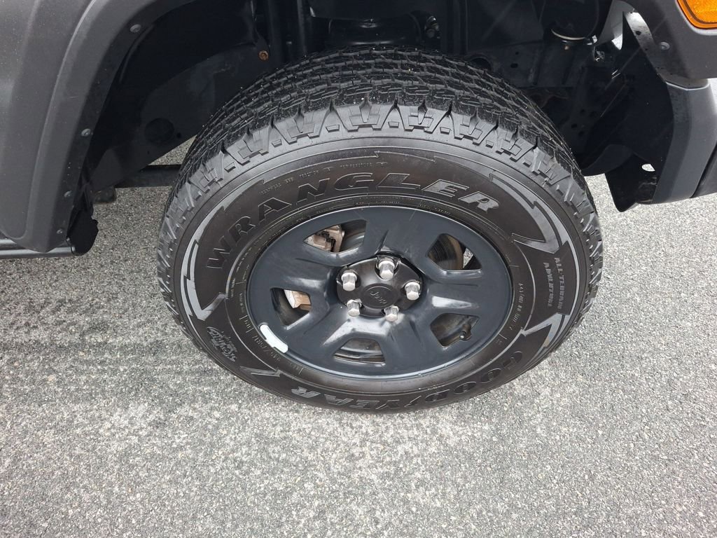 Used 2020 Jeep Wrangler Sport image 25