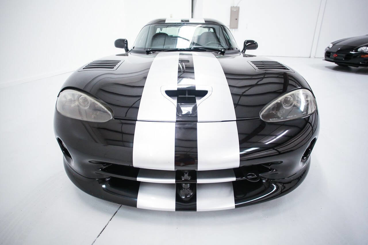 Used 2000 Dodge Viper GTS image 2