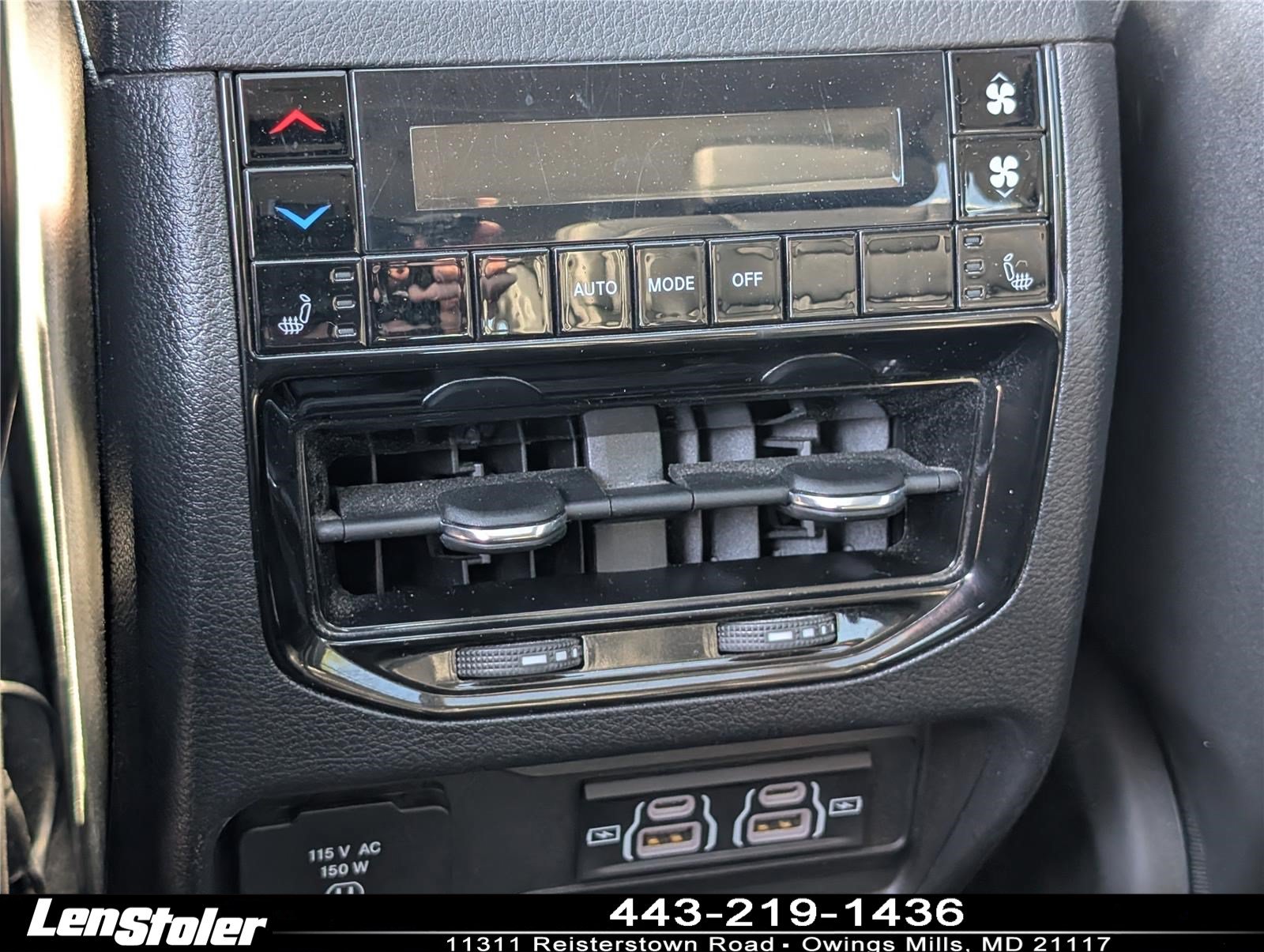 Used 2023 Jeep Grand Cherokee L Limited AWD/4WD image 17