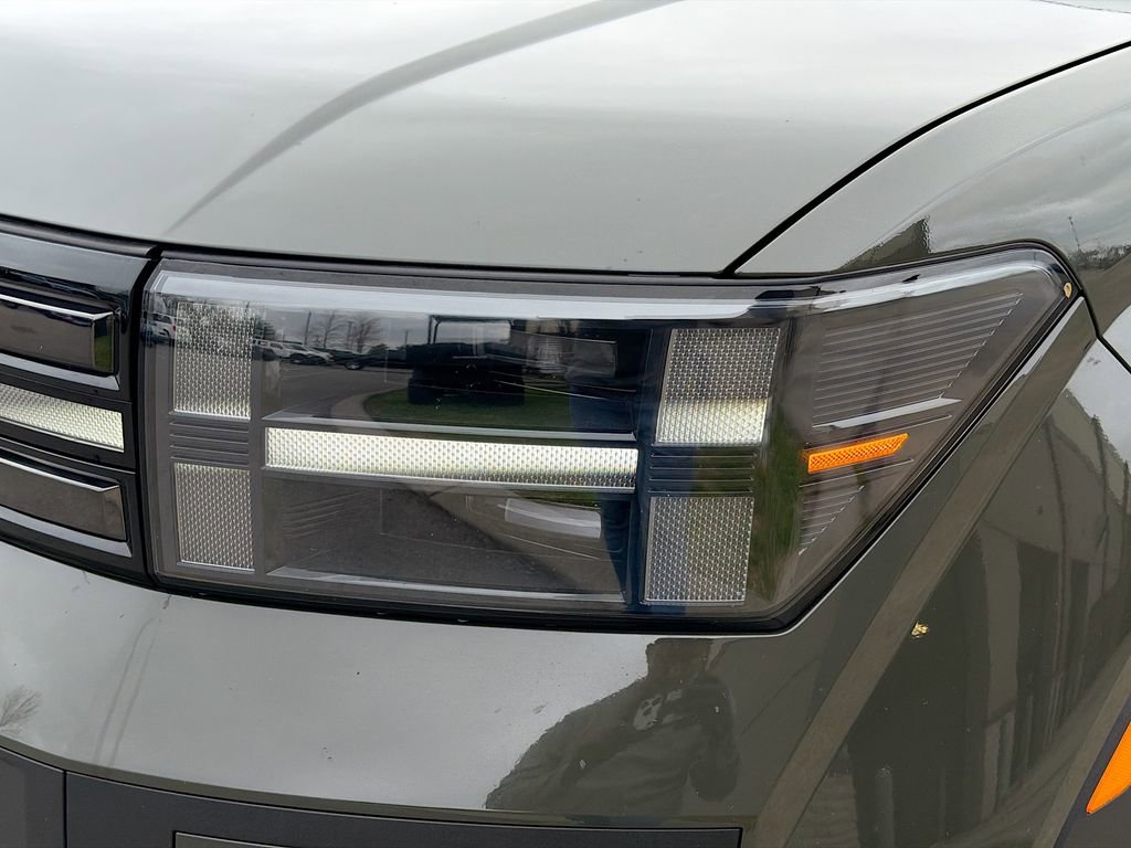 Used 2025 Hyundai Santa Fe Limited image 10