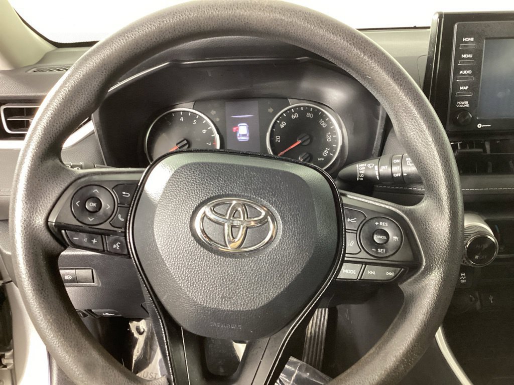 Used 2020 Toyota RAV4 XLE AWD/4WD image 13