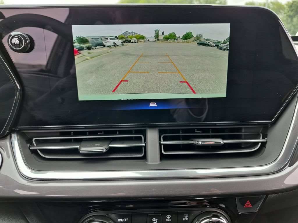 Used 2026 Chevrolet Trax ACTIV w/ Driver Confidence Package FWD image 12