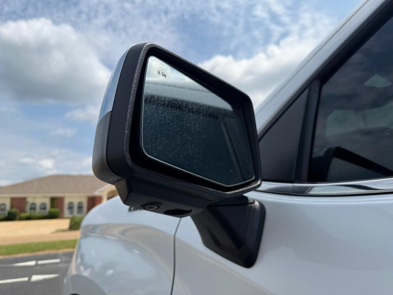 Used 2023 Chevrolet Silverado 1500 High Country w/ High Country Premium Package AWD/4WD image 10