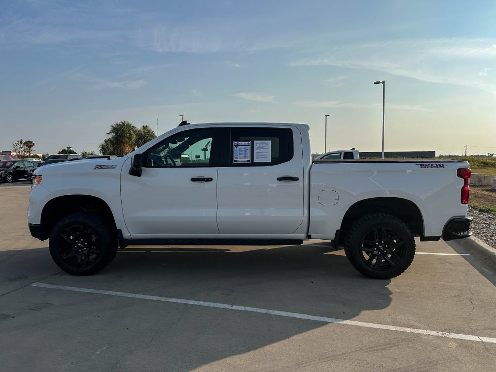 Used 2025 Chevrolet Silverado 1500 LT Trail Boss w/ LT Trail Boss Premium Package AWD/4WD image 6