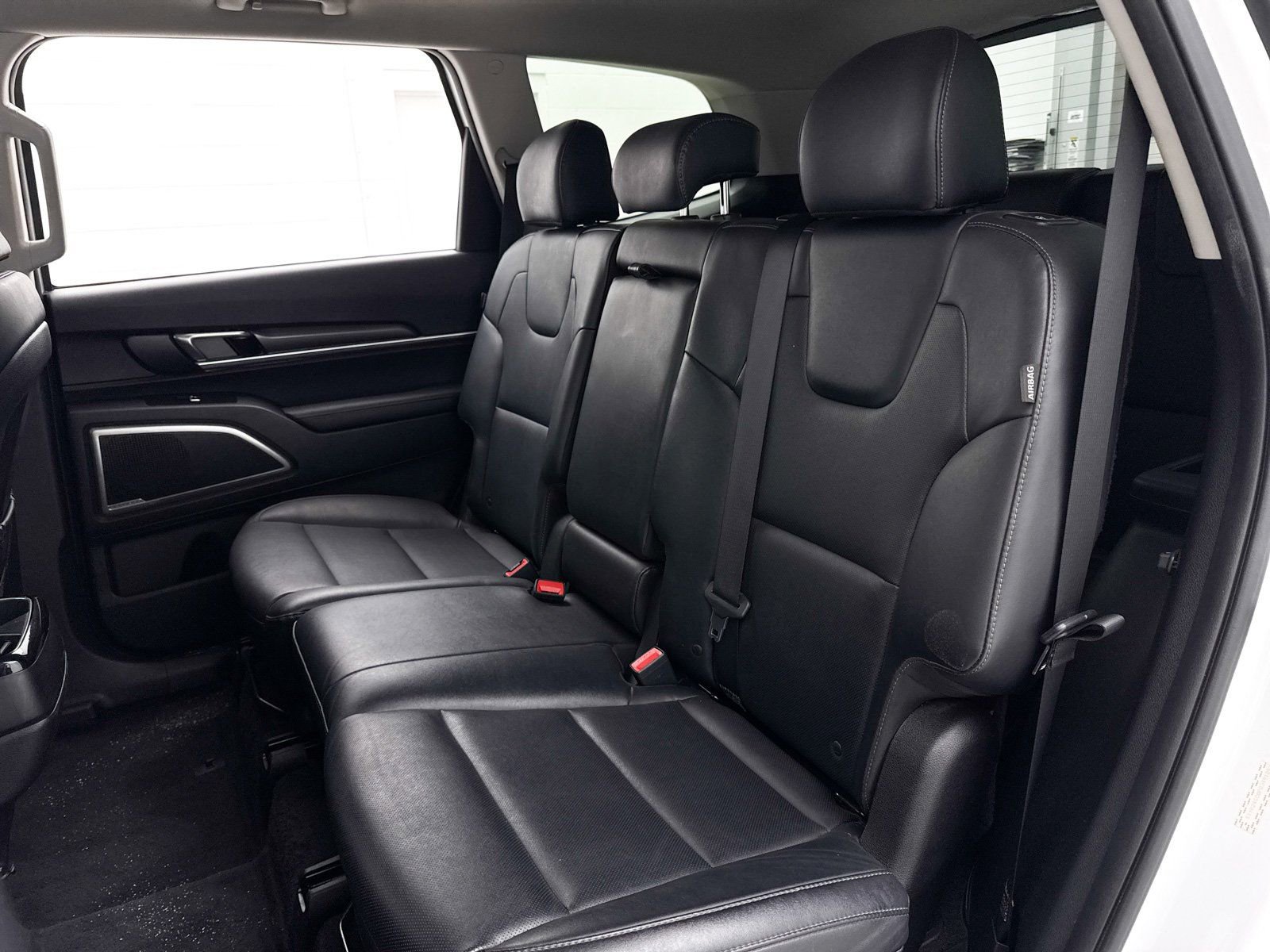 Used 2023 Kia Telluride LX image 27