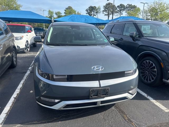 Used 2024 Hyundai Ioniq 5 SE image 2