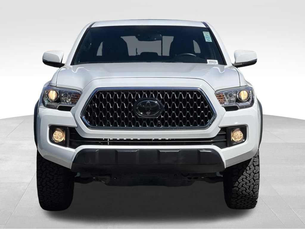 Certified 2018 Toyota Tacoma TRD Off-Road AWD/4WD image 8