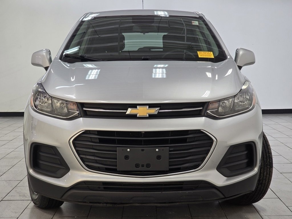 Used 2020 Chevrolet Trax LS w/ Tint and Cruise Package image 9