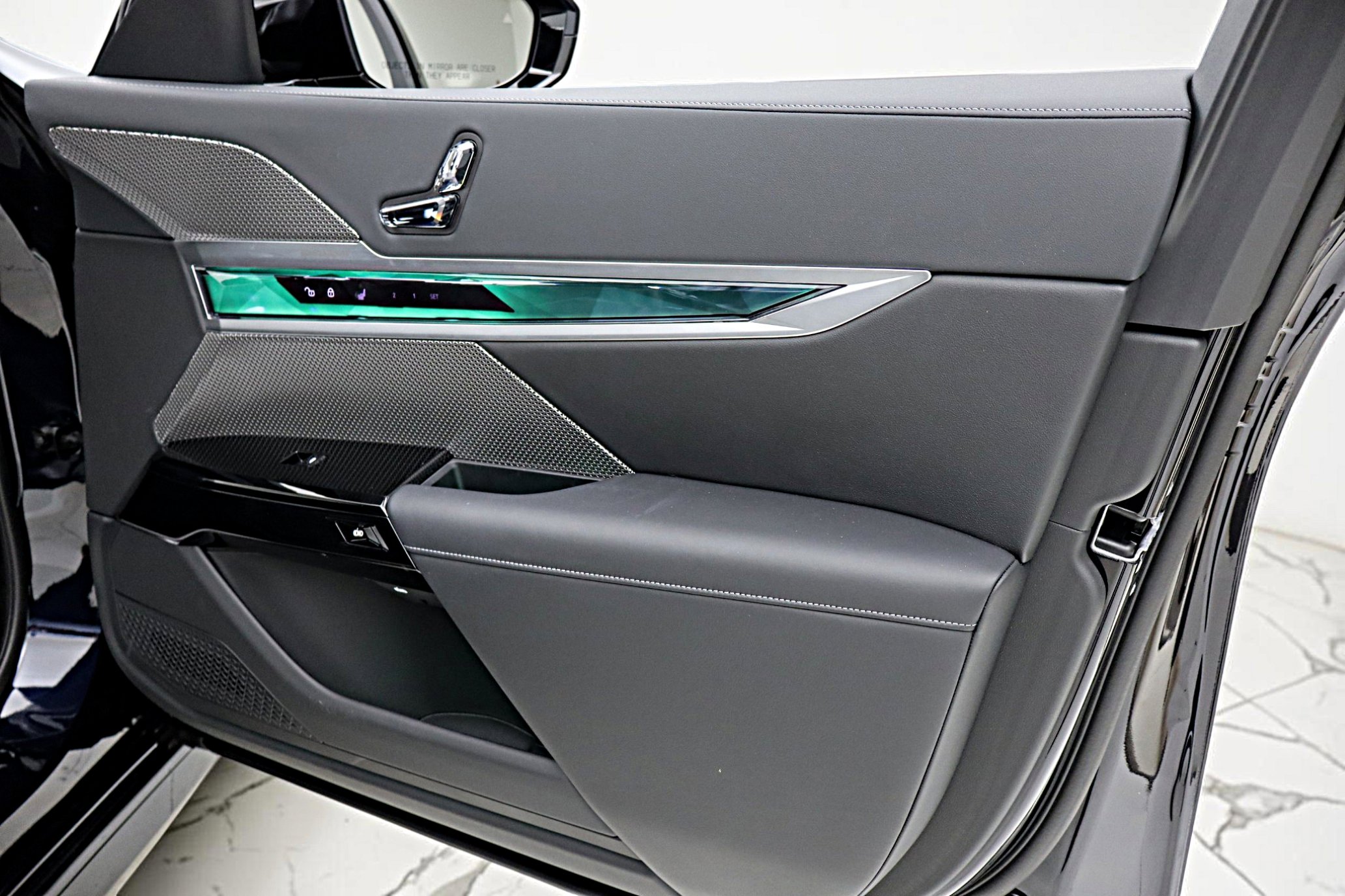 Used 2023 BMW i7 xDrive60 image 49