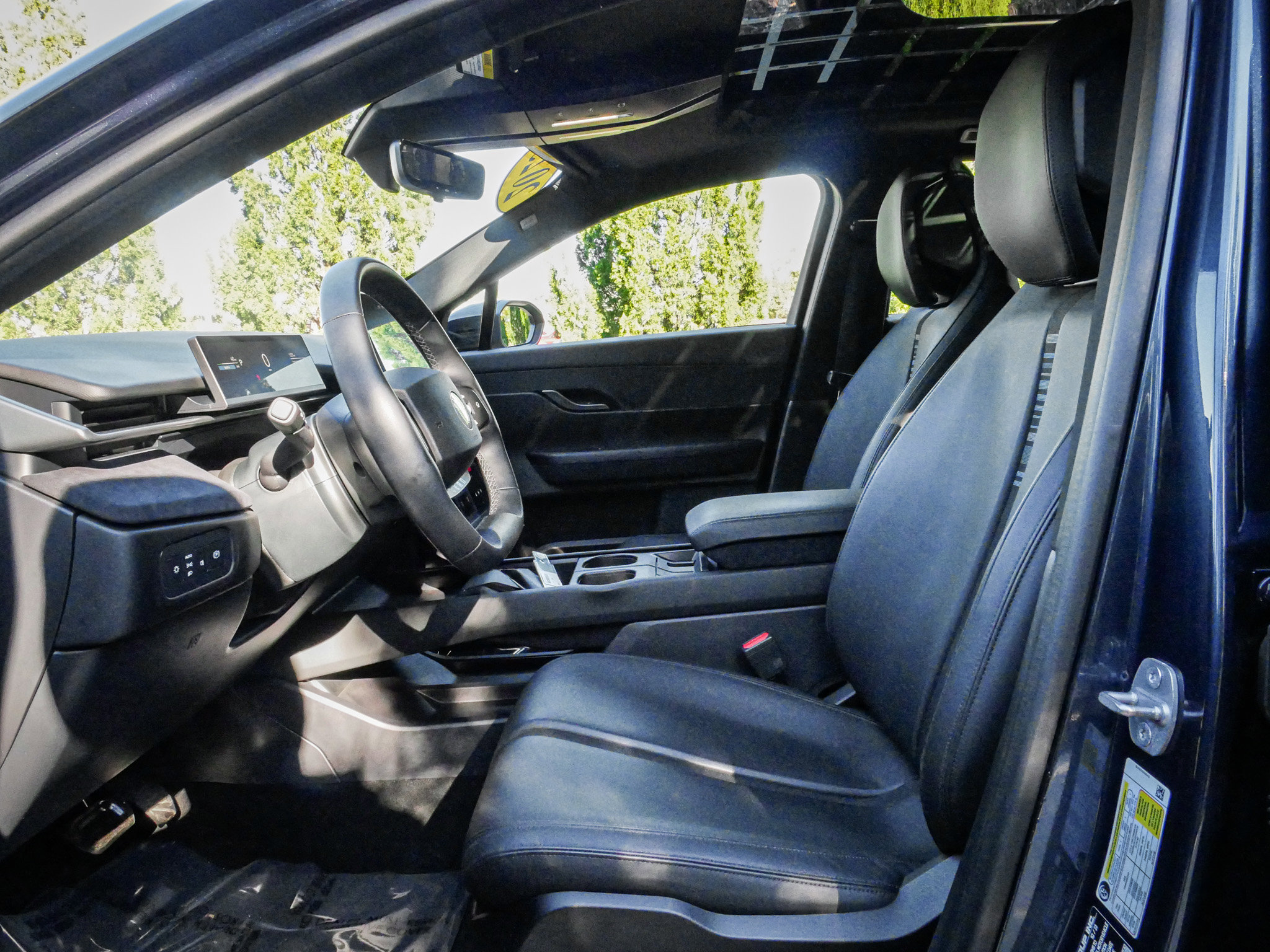 Used 2023 Fisker Ocean Extreme image 16