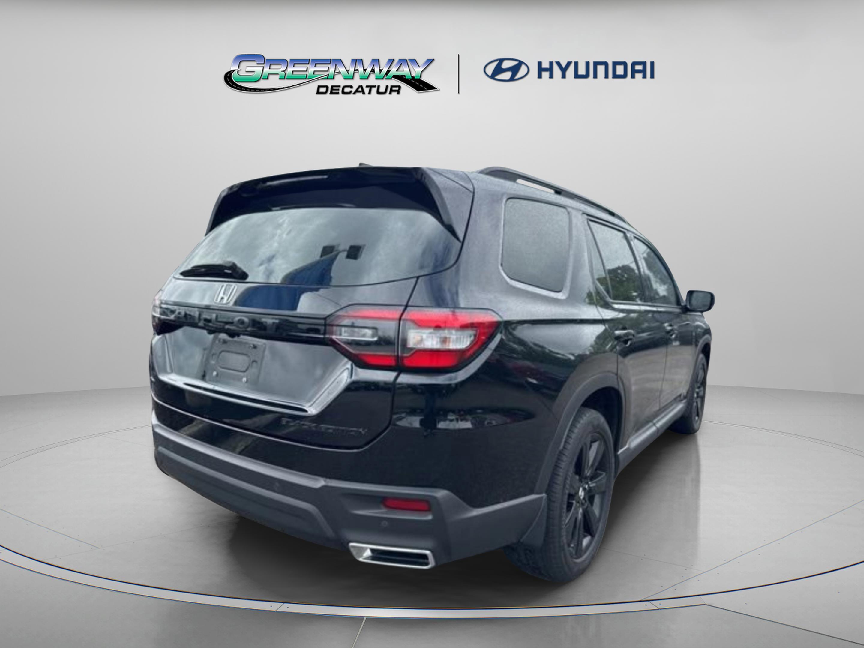 Used 2025 Honda Pilot Black Edition image 9