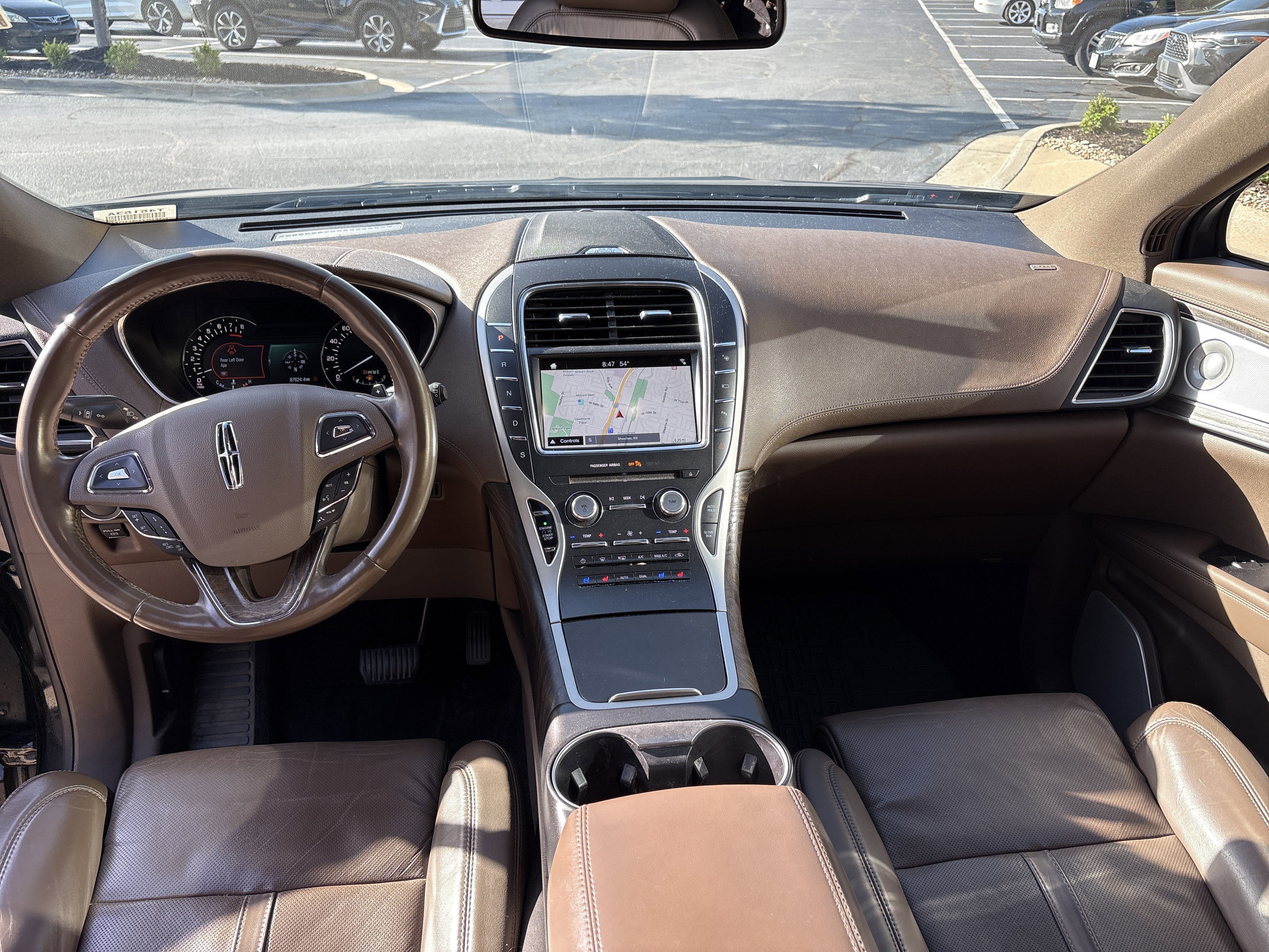 Used 2017 Lincoln MKX Reserve w/ Luxury Package AWD/4WD image 29