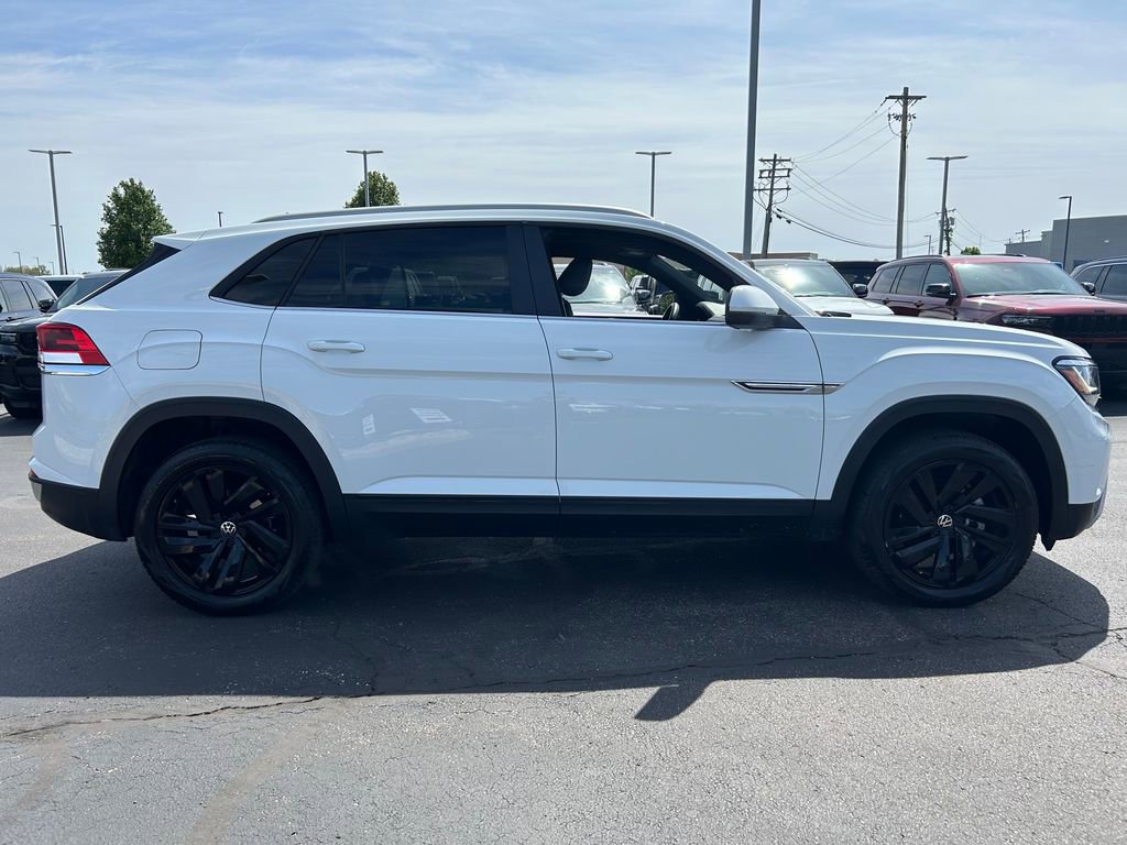 Used 2022 Volkswagen Atlas Cross Sport SE FWD image 8