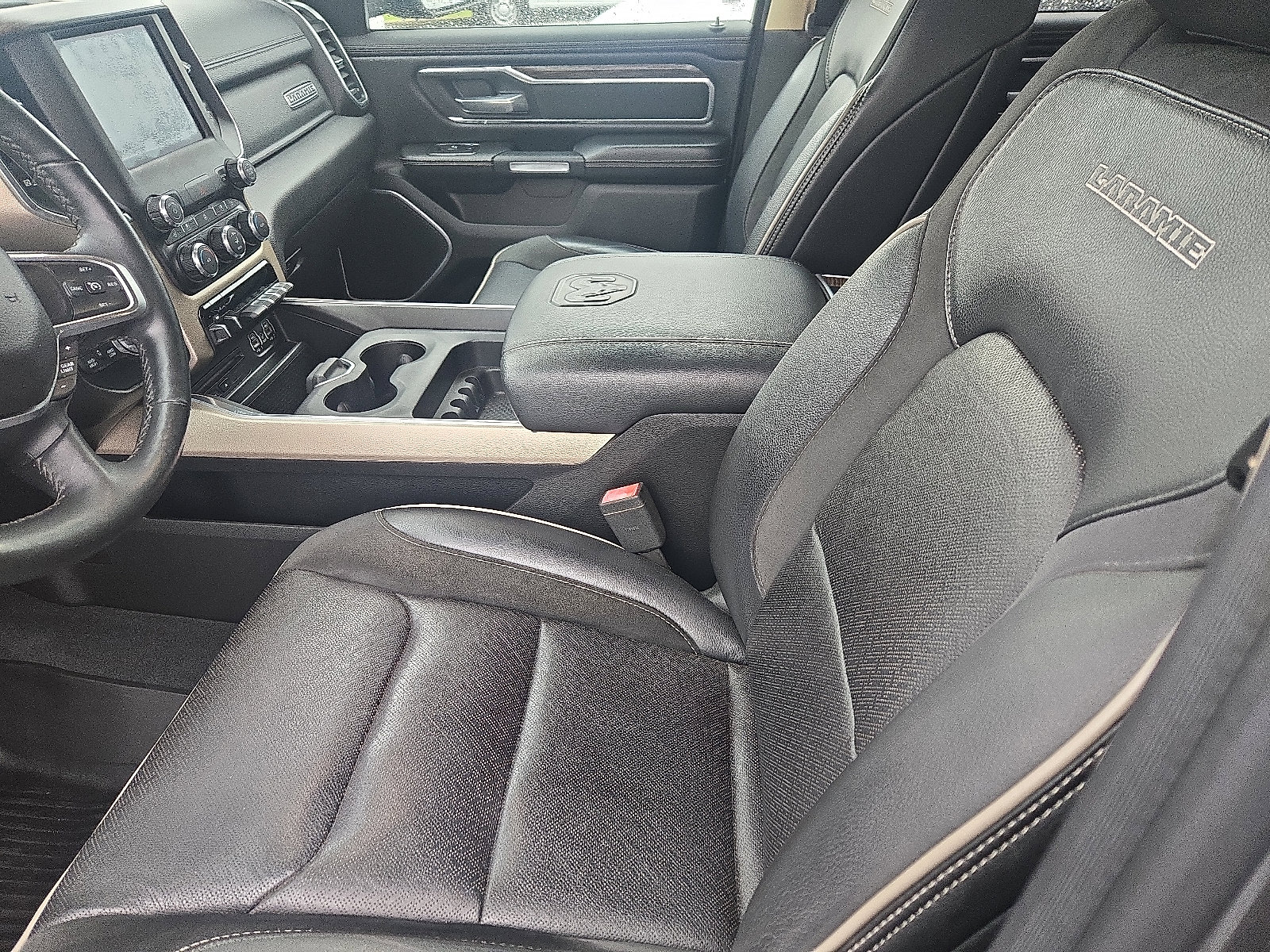 Used 2019 RAM 1500 Laramie image 15