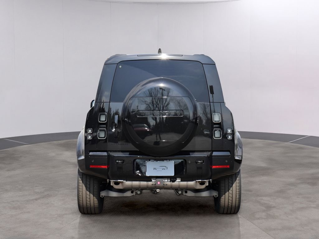 New 2026 Land Rover Defender 110 X-Dynamic SE image 6