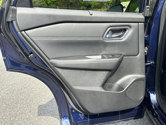Certified 2025 Nissan Rogue Platinum w/ Platinum Premium Package AWD/4WD image 24