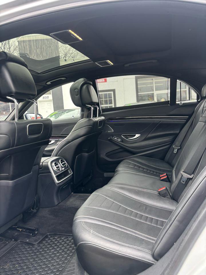 Used 2018 Mercedes-Benz S 560 4MATIC Sedan image 13