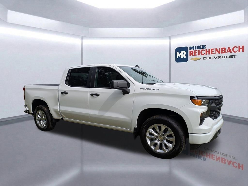 New 2026 Chevrolet Silverado 1500 Custom RWD image 2