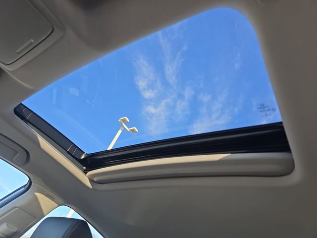 Used 2018 Honda Accord Touring image 32