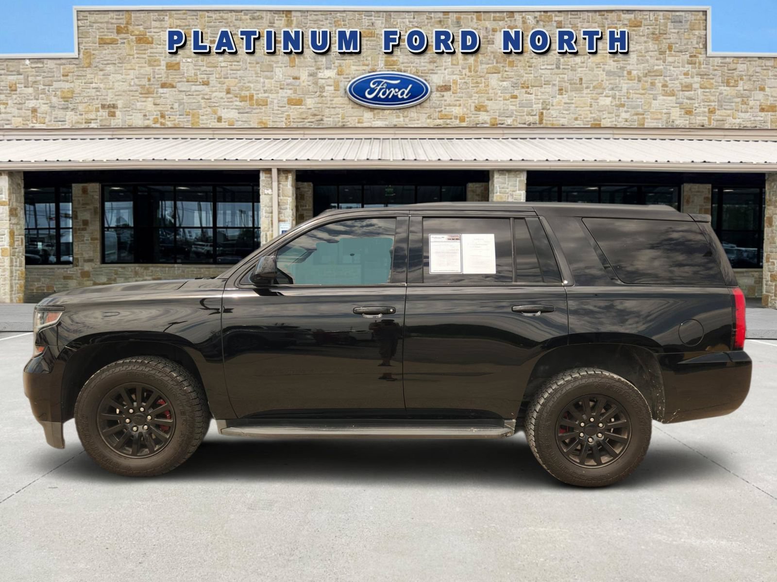 Used 2017 Chevrolet Tahoe LT RWD image 3