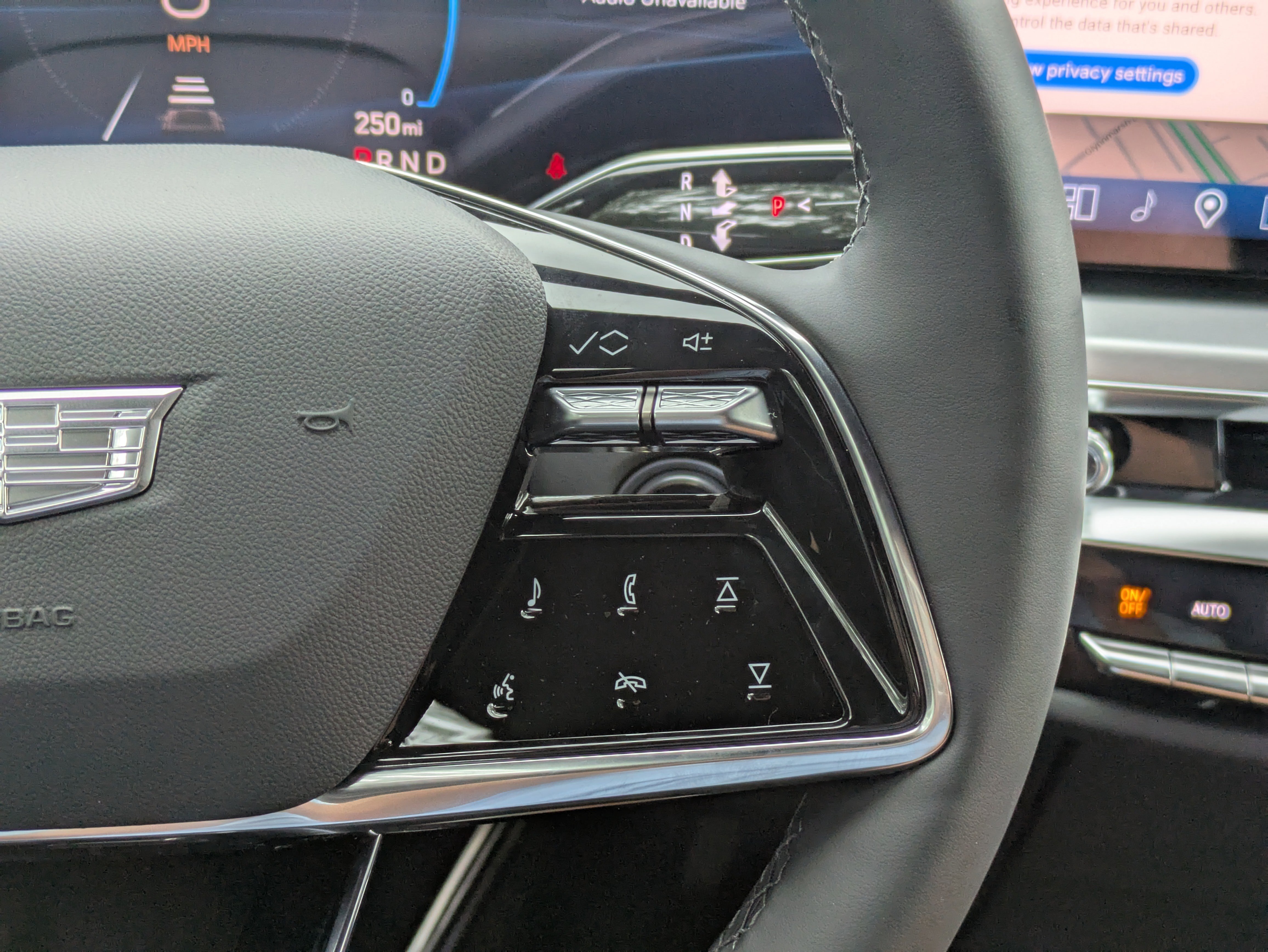 New 2025 Cadillac Lyriq Luxury image 21