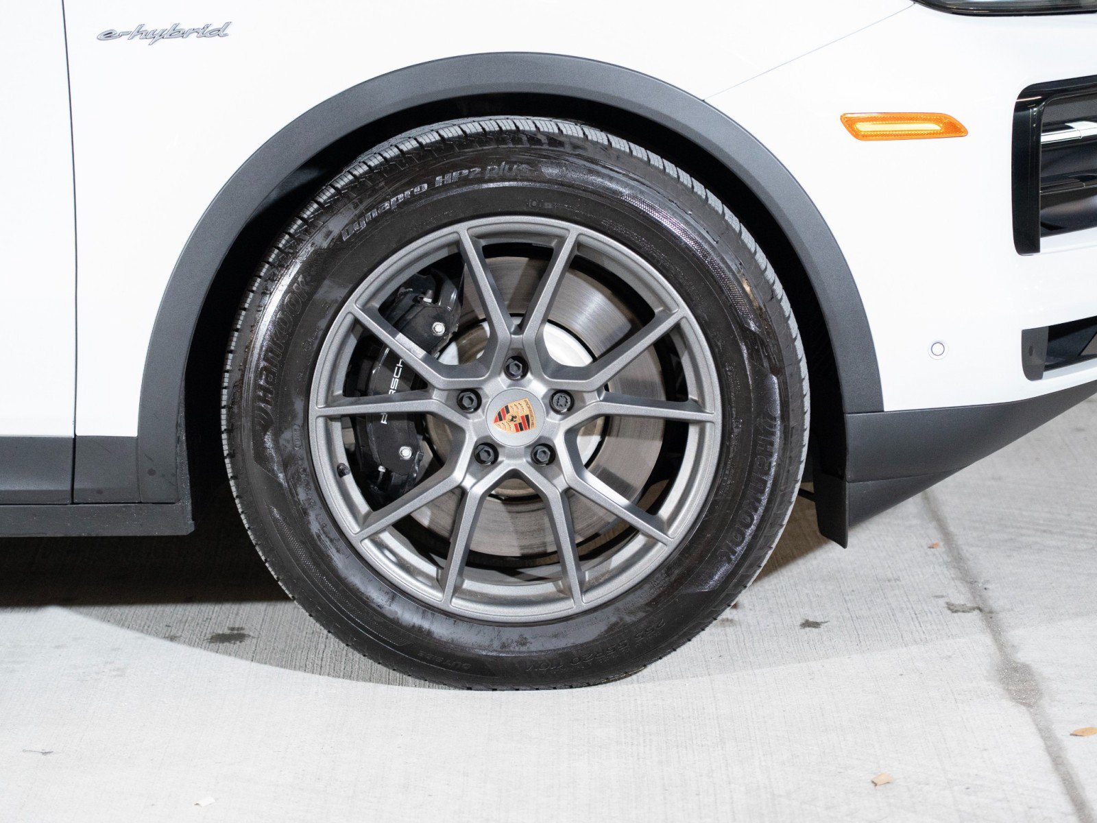 Certified 2026 Porsche Cayenne E-Hybrid AWD/4WD image 11