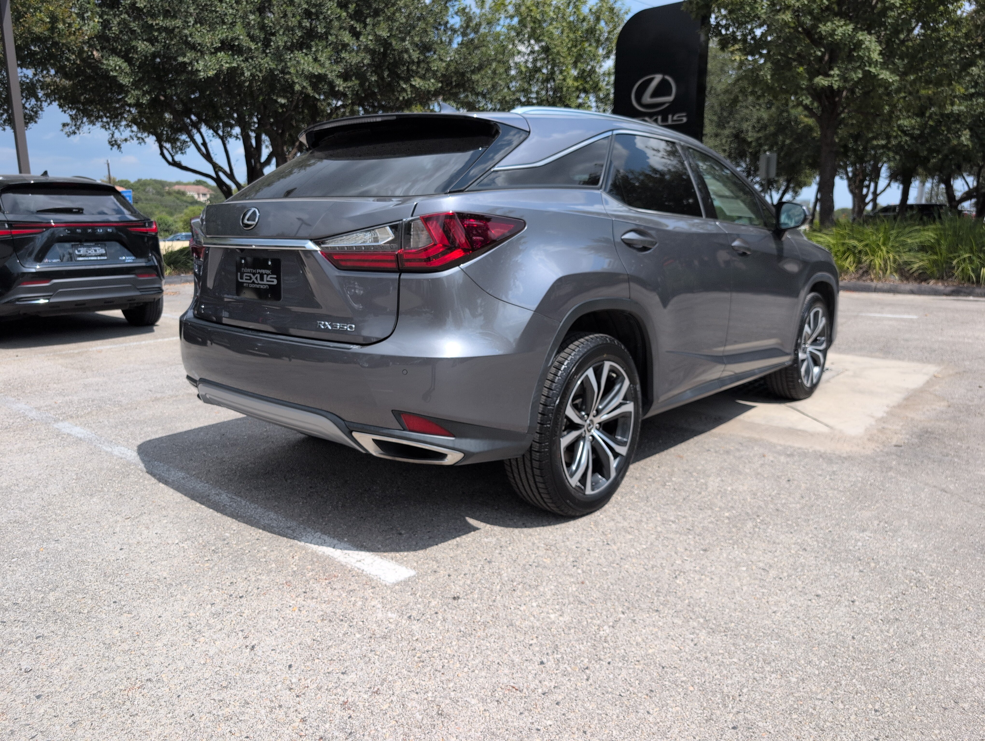 Certified 2022 Lexus RX 350 FWD w/ Premium Package image 3