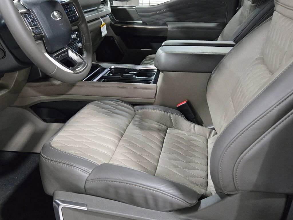 New 2026 Ford F450 Platinum w/ Platinum Plus Package image 21